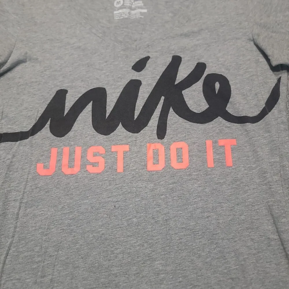 Nike shirt women